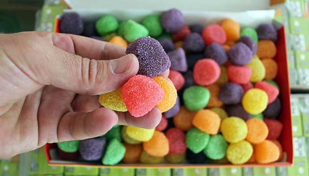 ekerlemede aroma ve renklendiricilere dikkat