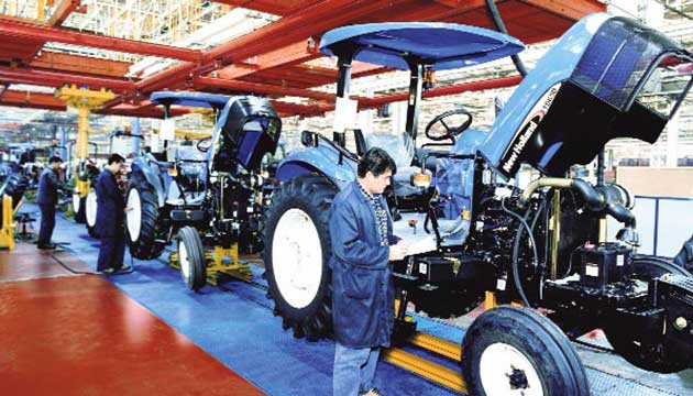 Trk Traktr fabrika saysn ikiye karyor