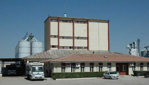 Yem Fabrikalar Fahi Fiyattan Yem Satyor