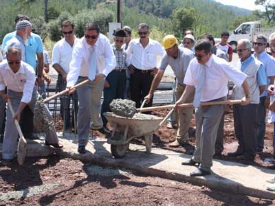 Bolca Hindi Katld Fuardan Memnun Ayrld