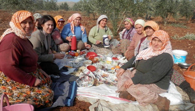 CHPli zden Kooperatif Eletirisi, kadn iiler