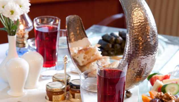 intemani Restaurantta Ramazan bfesi 