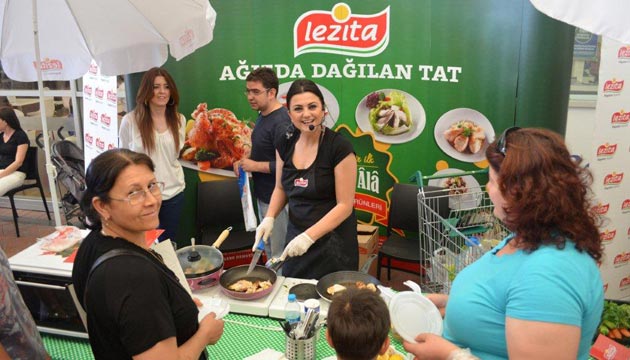 Lezita Lezzeti Ala Serisini Elif Korkmazel ile Forum Bornova ve Maviehir Carrefourda tantt