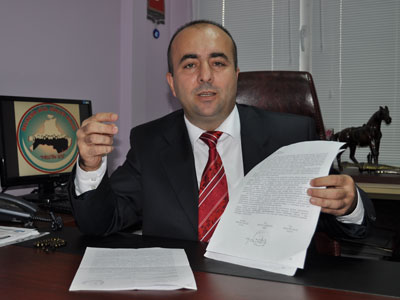 Balkesir Sivil Gler Birlii Bakan Av.Mehmet Birol ahin, getiimz hafta ekmek fiyatna yaplan yzde 40 oranndaki zamma tepki gsterdi.