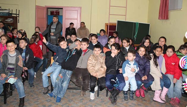 Kylerde Tiyatro Cokusu