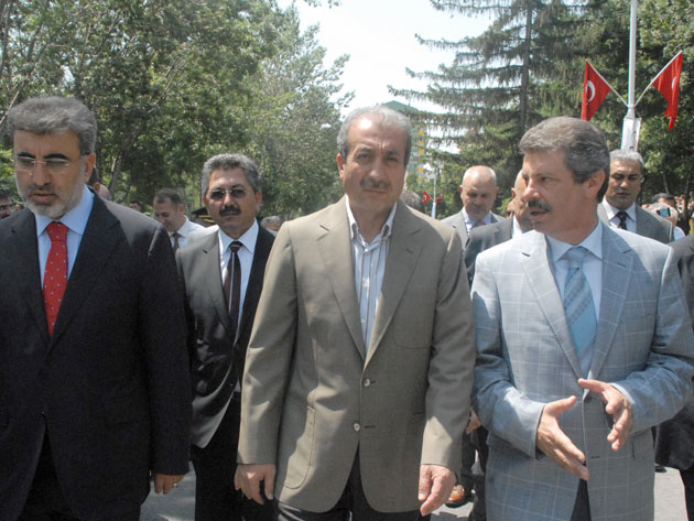 Bakan Eker: Yeteri kadar et var, fiyat art olmayacak