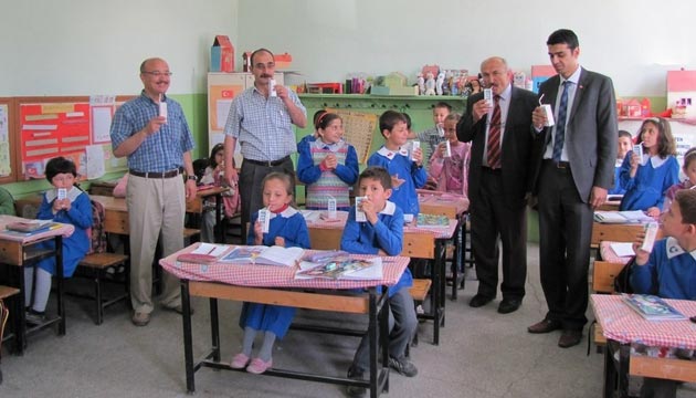 Hisarckta Okullarda rencilere St Datld
